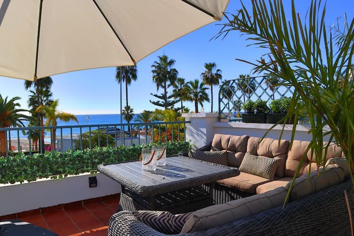 SHR014 Beachfront Apartment