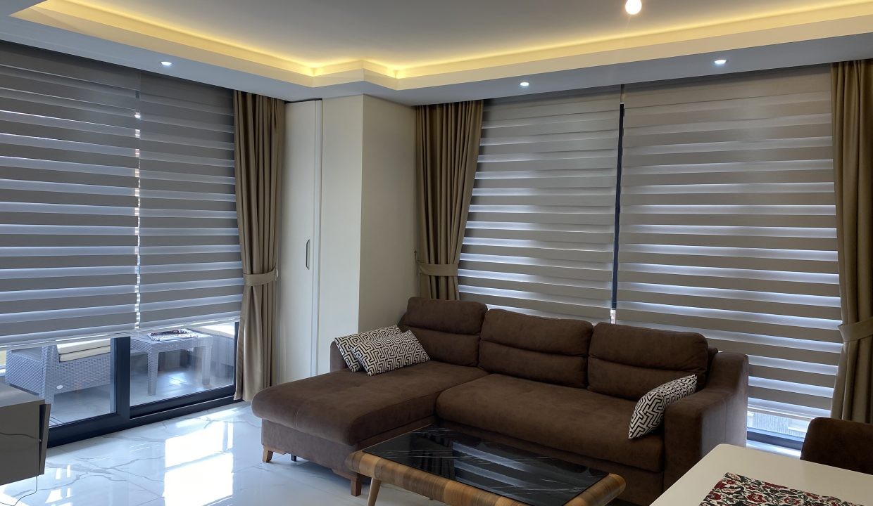 Retro 15 Really nice, Airy Duplex on Cleopatra Side